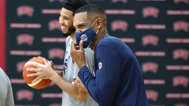 1648734499547045888.jpg GettyImages-1233897381.jpg